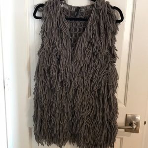 Fuzzy grey vest (super fuzzy)